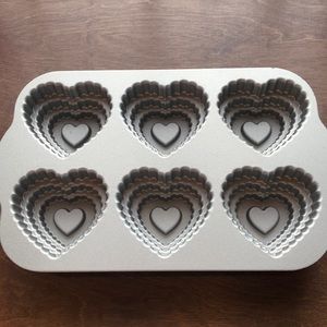 Nordic Ware Kitchen - Nordic Ware Tiered Heart Cakelet Pan Valentine Nordic Ware Kitchen - Nordic Ware Tiered Heart Cakelet Pan Valentine